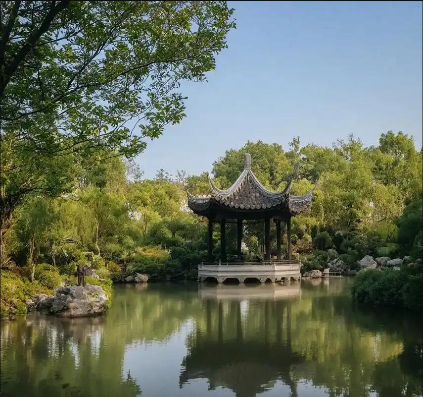 合肥庐阳平庸餐饮有限公司